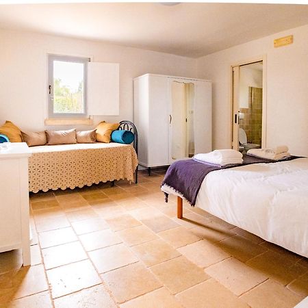 אוסטוני Terra Sessana Ville E Trullo Con Piscina Privata מראה חיצוני תמונה