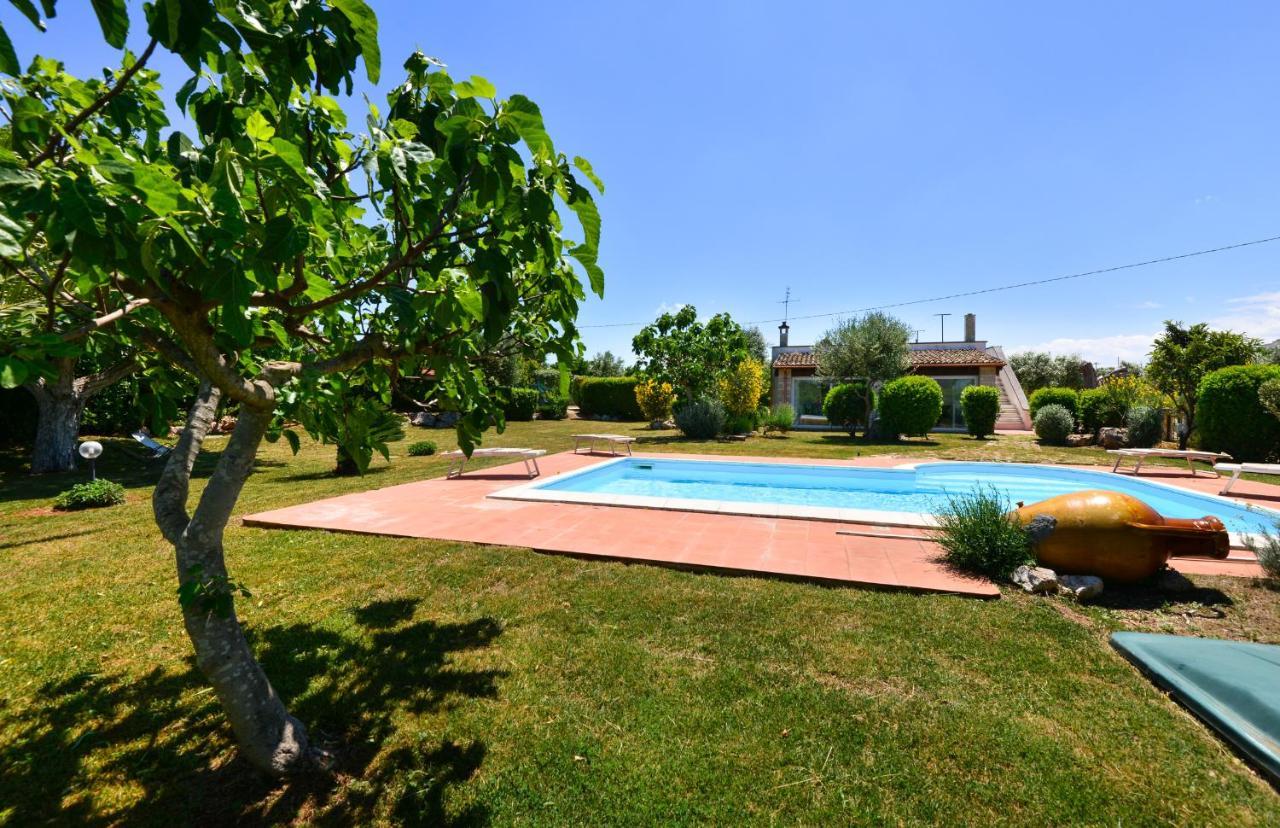 אוסטוני Terra Sessana Ville E Trullo Con Piscina Privata מראה חיצוני תמונה