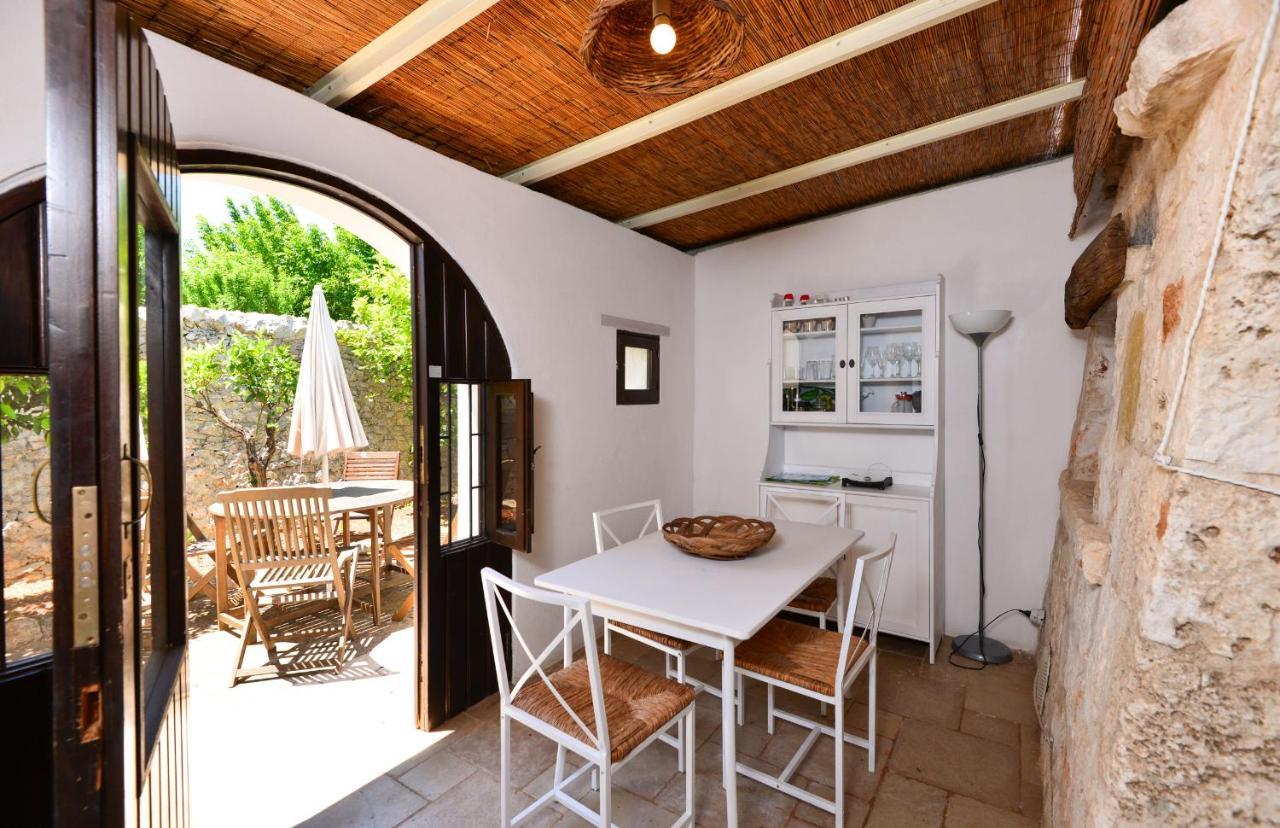אוסטוני Terra Sessana Ville E Trullo Con Piscina Privata מראה חיצוני תמונה